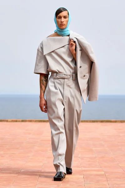 Look 2